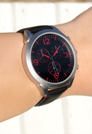 BLACK & RED CLASSIC SILVER WATCH