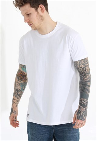 WHITE TSHIRT