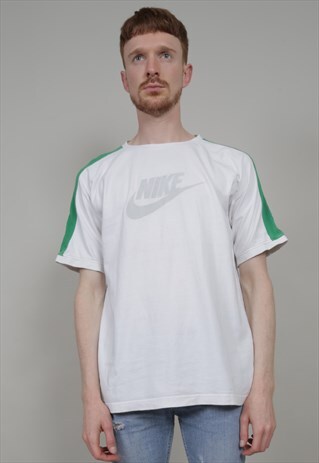 VINTAGE 90'S NIKE LOGO WHITE T-SHIRT