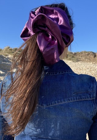 GIANT SATIN HAIR SCRUNCHIE