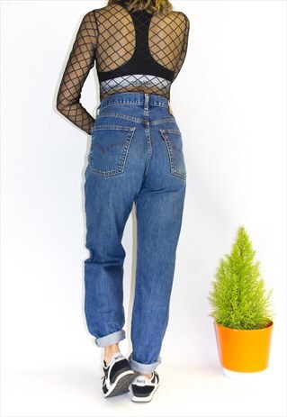 VINTAGE 80'S DARK WASH PERFECT HIGH WAIST LEVI MOM JEANS