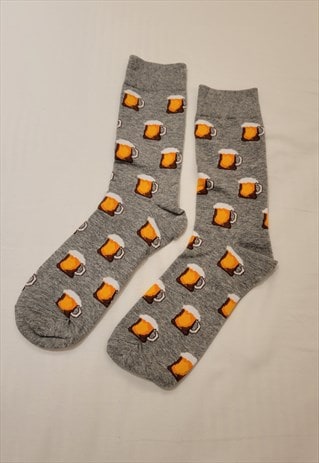 Beer Pattern Cozy Socks in Grey color