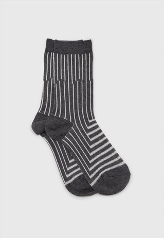 CHARCOAL AND WHITE GEOMETRIC SOCKS