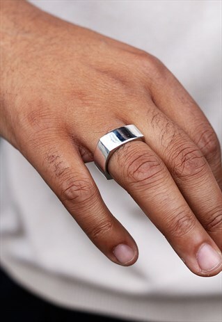 VINTAGE SQUARE RING