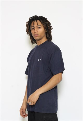 VINTAGE NIKE T SHIRT