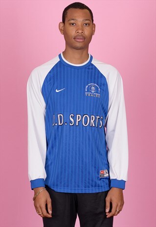 VINTAGE NIKE FOOTBALL SHIRT