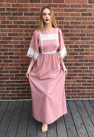 DRESS