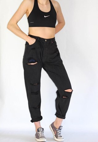 90'S VINTAGE BLACK SHREDDED LEVI JEANS