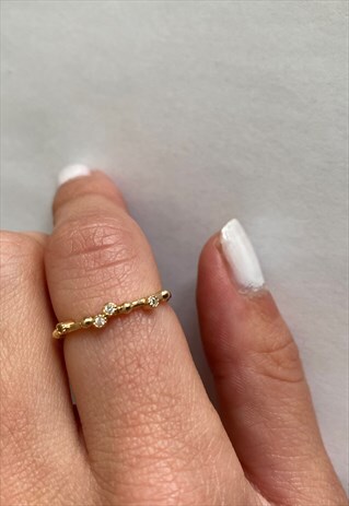 TINY STONE RING