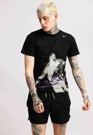 VINTAGE NIKE T-SHIRT