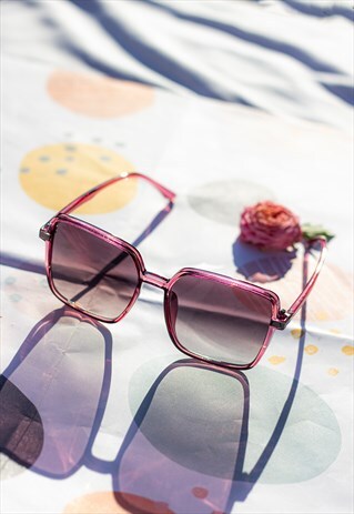 MAGENTA ELEGANT SQUARE SIDE METAL DETAIL SUNGLASSES