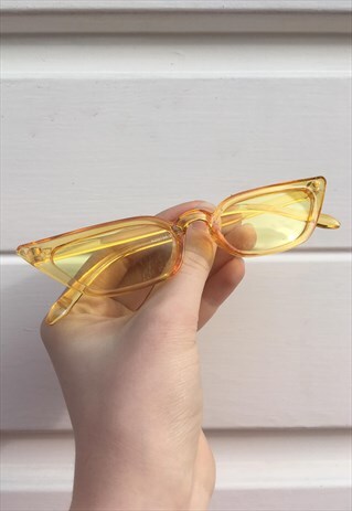 WOMENS VINTAGE 90S CLEAR YELLOW THIN POINTY SUNGLASSES