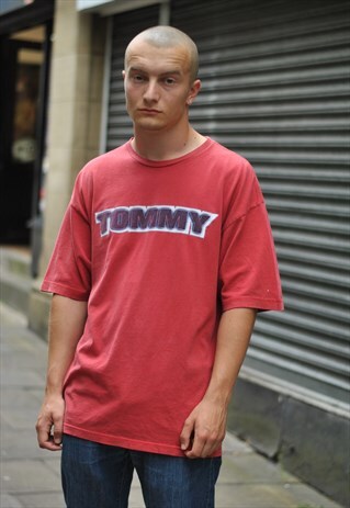 VINTAGE TOMMY HILFIGER SPELL OUT TSHIRT