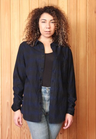 VINTAGE 1990S NAVY BLUE CHECKED FLANNEL SHIRT