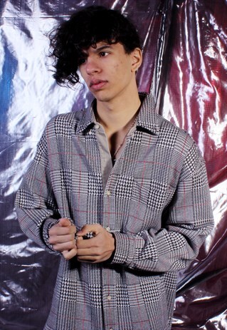 VINTAGE TOMMY HILFIGER BLACK AND WHITE EMBROIDERED SHIRT