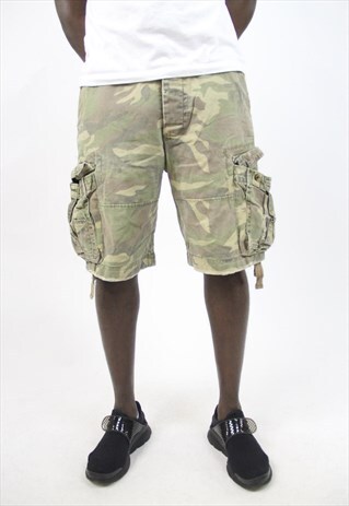 VINTAGE ARMY CAMO 90'S SHORTS