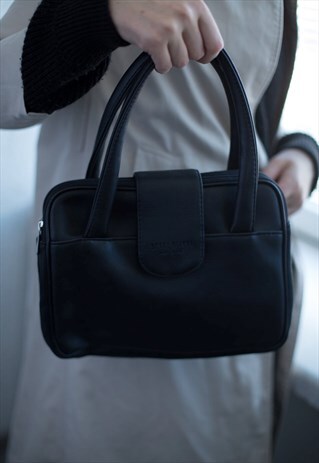 VINTAGE 90'S BLACK HAND BAG
