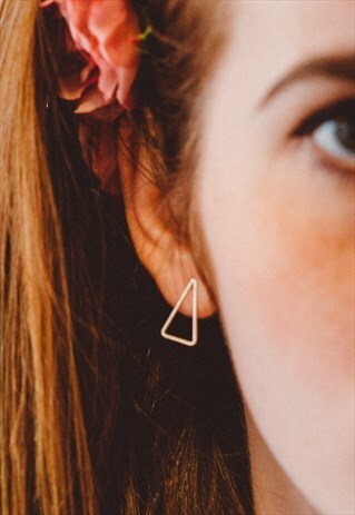 TINY TRIANGLE MINIMALIST GEOMETRIC SILVER STUD EARRINGS