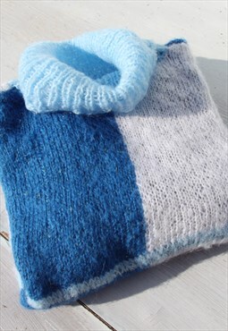 Vintage handmade blue/white turtle neck knit sweater
