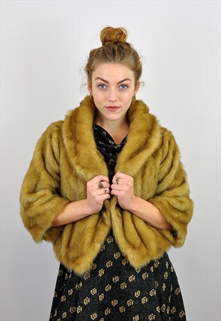 VINTAGE CARAMEL FAUX FUR CROPPED JACKET