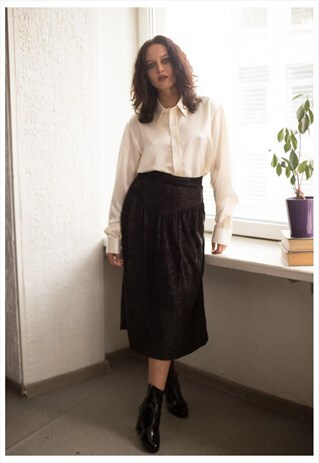 VINTAGE 80'S BLACK VELVET MIDI SKIRT