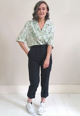 VINTAGE 80'S LIGHT GREEN WHITE FLORAL BLOUSE