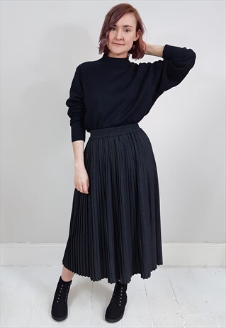 VINTAGE 70'S BLACK HIGH ROLL NECK JUMPER