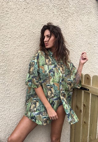 OVERSIZED RETRO 90S 80S VINTAGE UNISEX FESTIVAL SHIRT.
