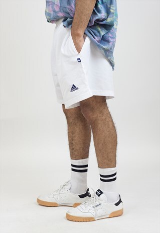VINTAGE 90S ADIDAS WHITE SPORT SHORTS