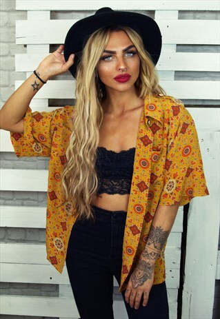 SHORT SLEEVED FLORAL BUTTON UP VINTAGE BLOUSE
