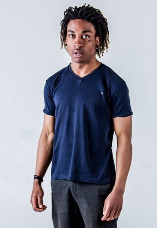 VINTAGE Y2K TOMMY HILFIGER V-NECK T-SHIRT IN NAVY BLUE