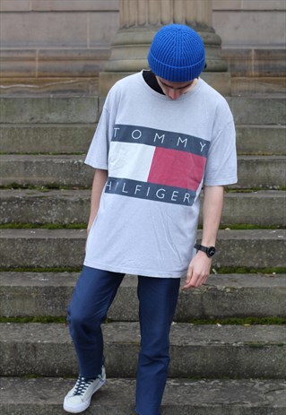 RARE VINTAGE 90S BIG FLAG TOMMY HILFIGER LOGO T SHIRT