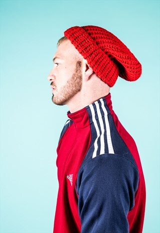 VINTAGE HAT IN RED