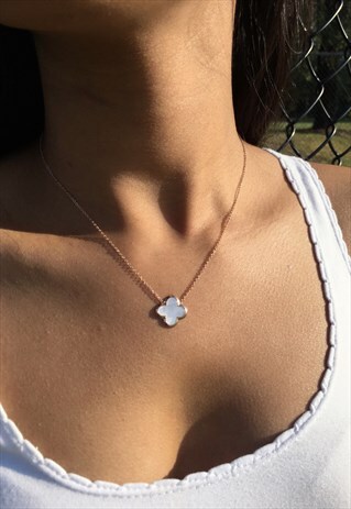 ROSE GOLD CLOVER NECKLACE - SURADESIRES