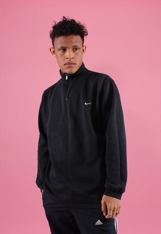 BLACK NIKE 1/4 ZIPPED TRACK STYLE SWEATSHIRT