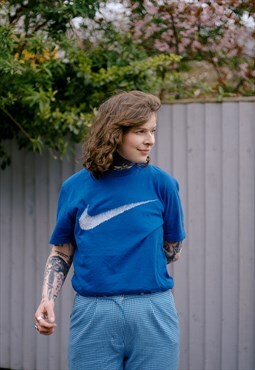 Vintage 90's Y2K Blue Nike swoosh t-shirt