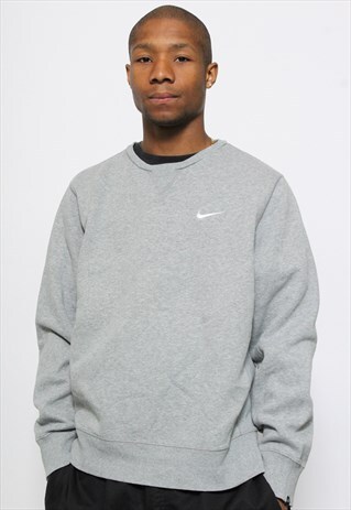 VINTAGE NIKE SWEATSHIRT