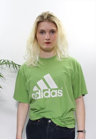 VINTAGE ADIDAS T-SHIRT