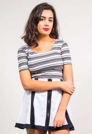 90'S VINTAGE CUTE STRIPE CROP TOP