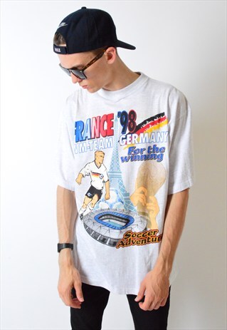 VINTAGE 90S WORLD CUP FOOTBALL T-SHIRT