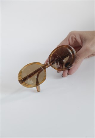 VINTAGE CRYSTAL BROWN FRAME, OVAL BROWN LENSES.
