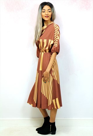 1970S VINTAGE BROWN AND LIGHT TAN PATTERNED MIDI DRESS