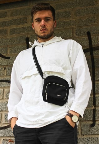 90'S RETRO WHIT PULLOVER HOODED JACKET