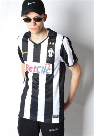 BLACK AND WHITE NIKE FOOTBALL JUVENTUS SPORTS JERSEY TOP
