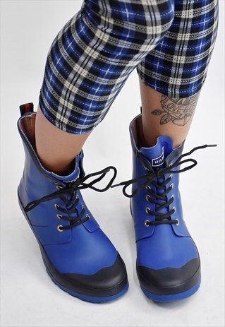 VINTAGE 90S TOMMY HILFIGER RUBBER BOOTIES W/FAUX LACES