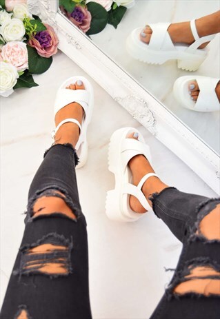 CROSS STRAP CHUNKY PLATFORM SANDALS - WHITE