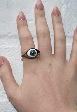 BLUE EYE RETINA CHUNKY RING HALLOWEEN EVIL EYE JEWELLERY