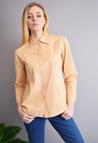 70'S RETRO MINIMALIST NEUTRAL SHIRT WITH GOLDEN DETAILING