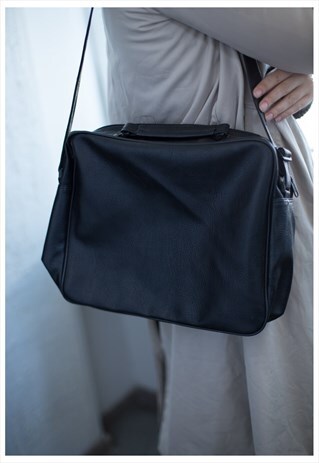 VINTAGE 80'S BLACK SHOULDER BAG