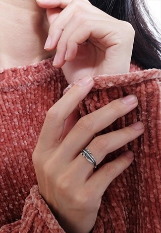 LEAF STERLING SILVER RING